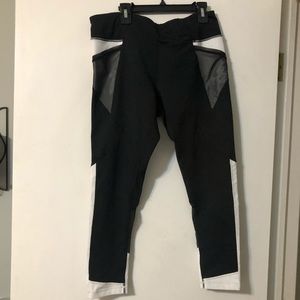 Zella black and white full length legging